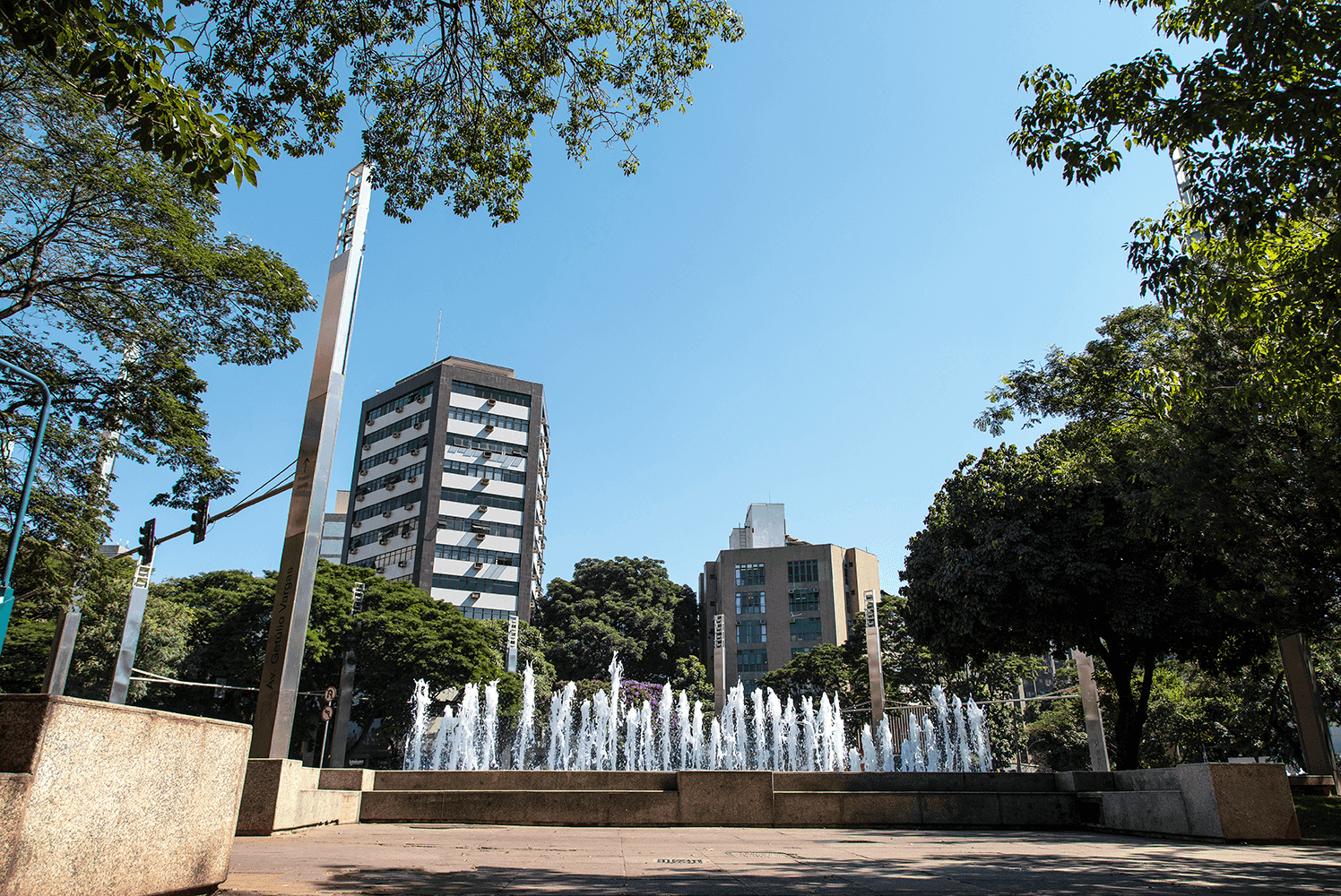 7 min de carro da Praça da Savassi