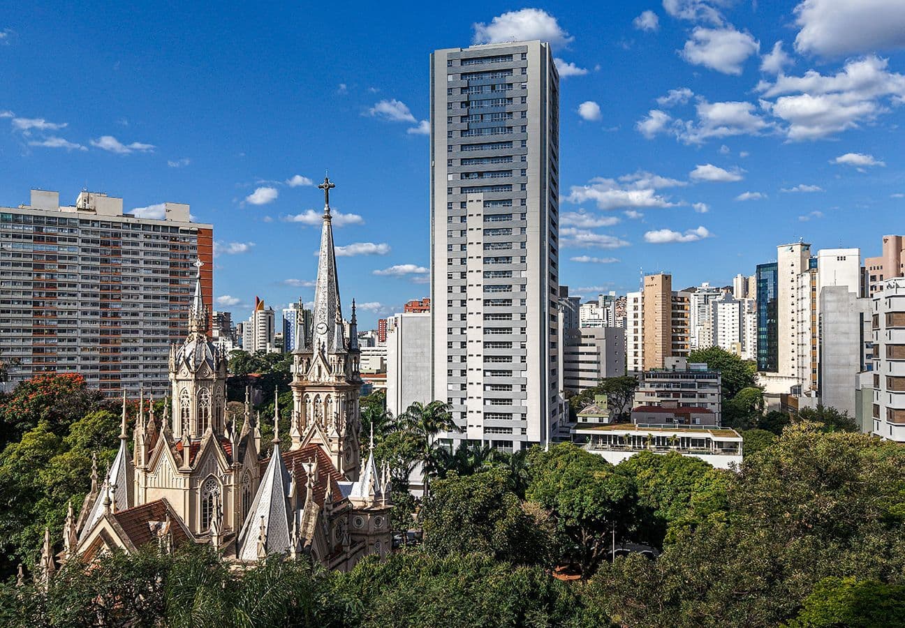 History Canopus BH Funcionarios Piscina com vista para Igreja Boa Viagem