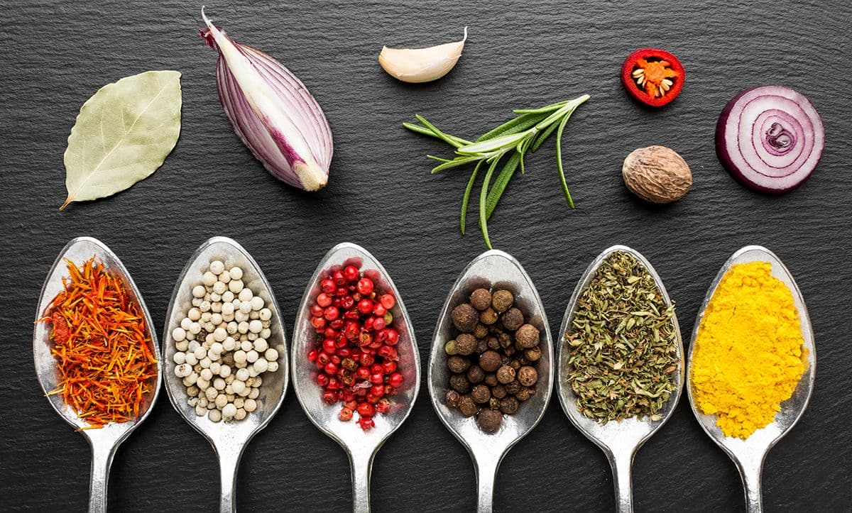 Temperos na cozinha: as melhores ervas aromáticas